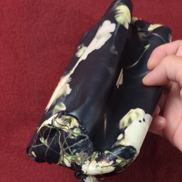 Givenchy Baby's Breath Pandora Wristlet - Picture 8 of 13